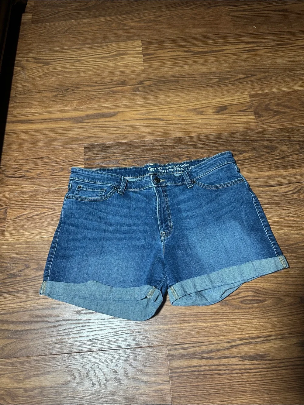 Gap Sexy Boyfriend Denim Shorts Women’s 14 Medium Wash Cuffed Stretch